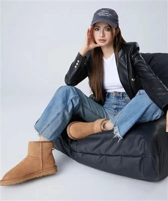 De bijpassende regels voor modieuze snowboots